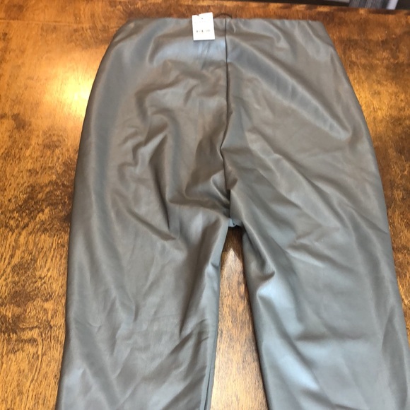 Express faux Leather XS Pants NWT - Picture 12 of 14